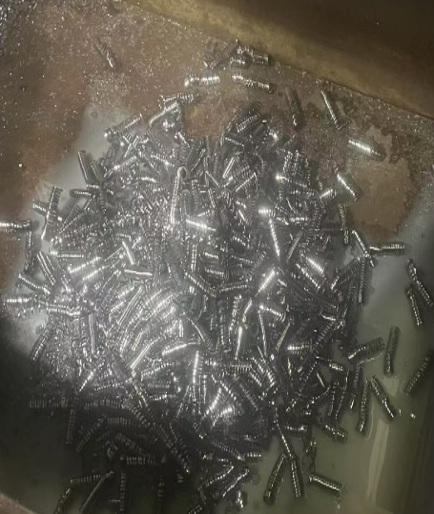 改善后卷屑收集状态实拍